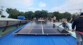 Phê duyệt khung giá mới cho điện mặt trời phân theo vùng, gồm cả pin lưu trữ